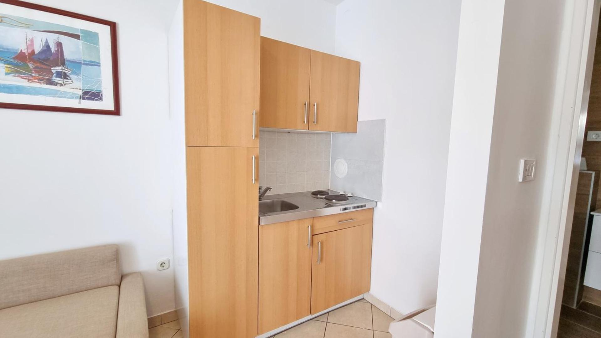 Apartments Lovincic Башка Екстер'єр фото
