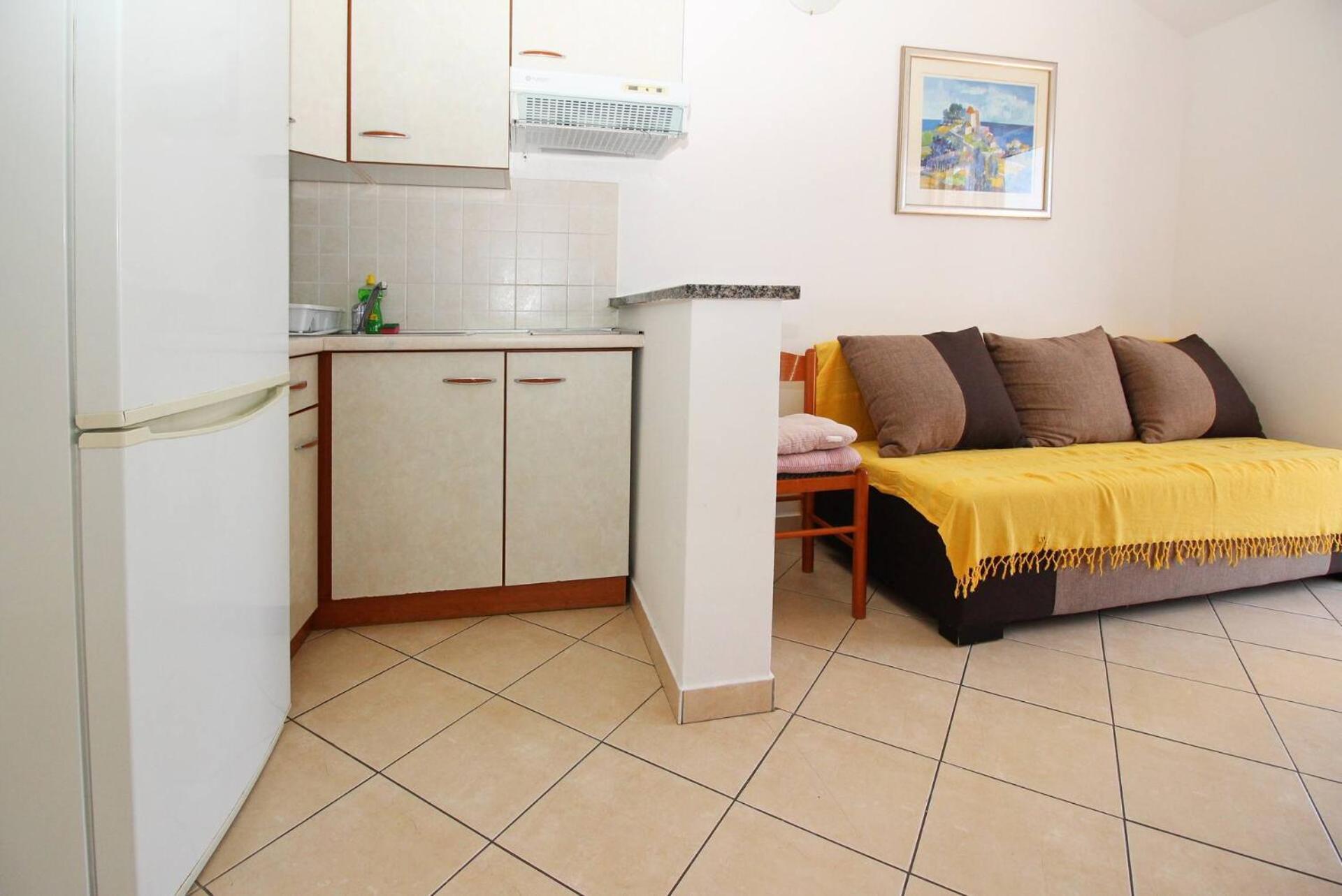 Apartments Lovincic Башка Екстер'єр фото