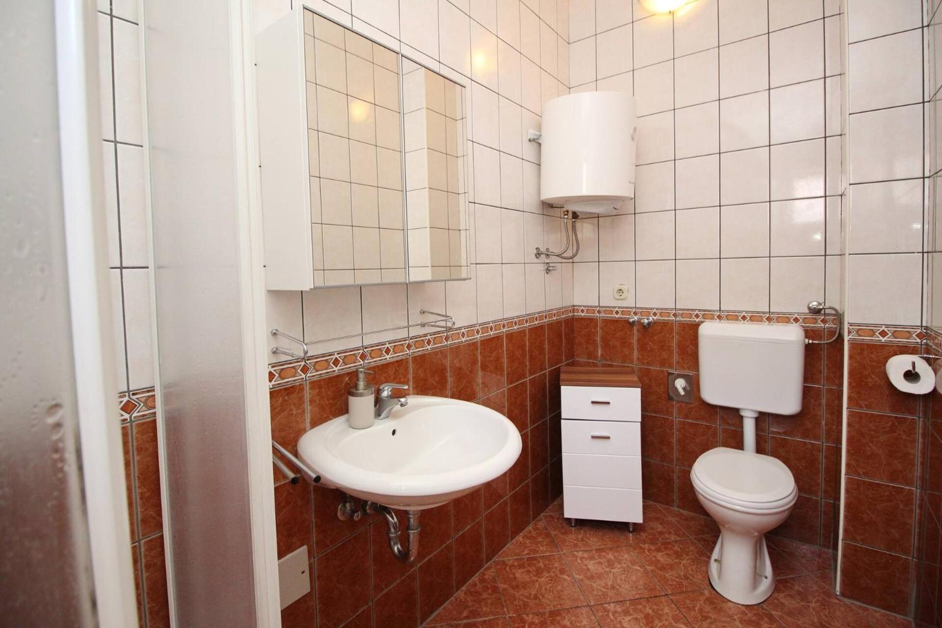 Apartments Lovincic Башка Екстер'єр фото